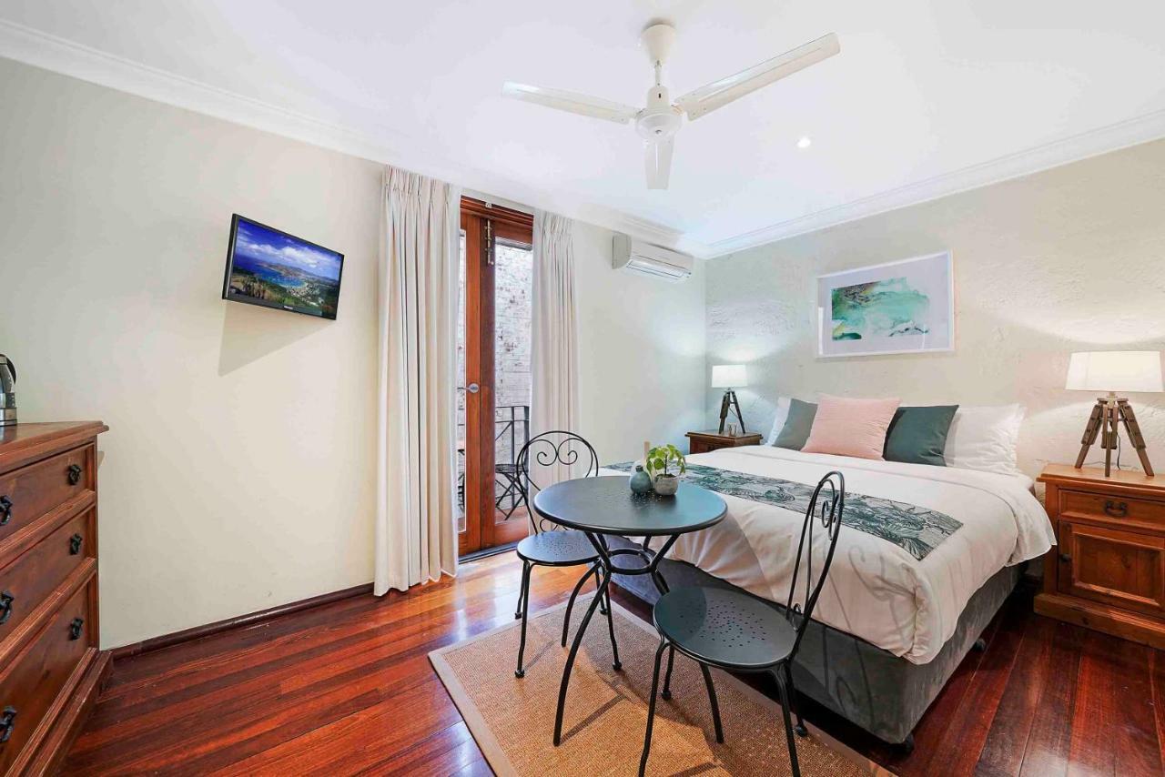 Fremantle Port Mill Bed & Breakfast - Unique Accommodation Екстер'єр фото